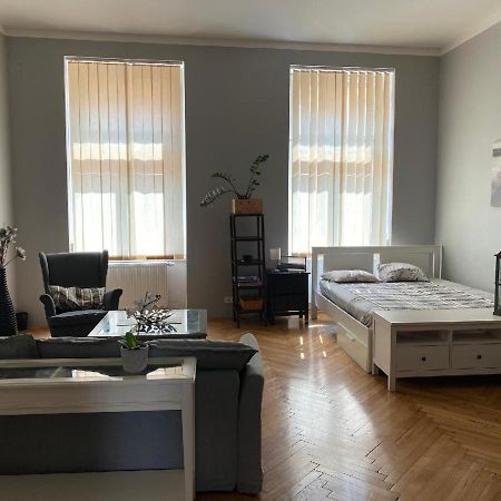 Apartments Cafe No.22 Prague Luaran gambar